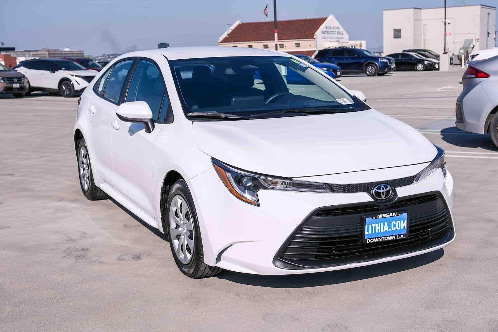 Used 2025 Ice Cap Toyota LE image 3