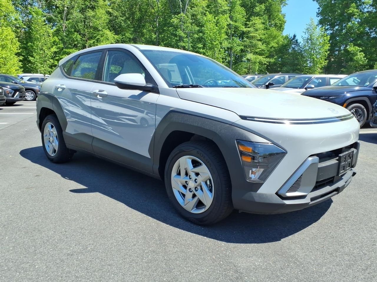 New 2026 Cyber Gray Metallic Hyundai SE FWD image 4