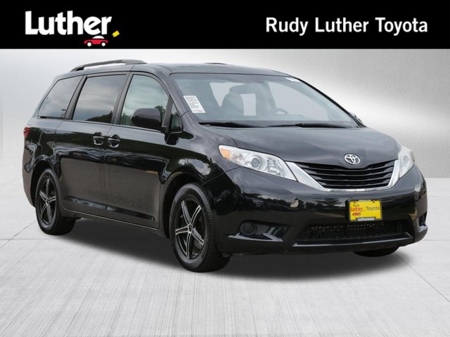 2016 Toyota Sienna LE