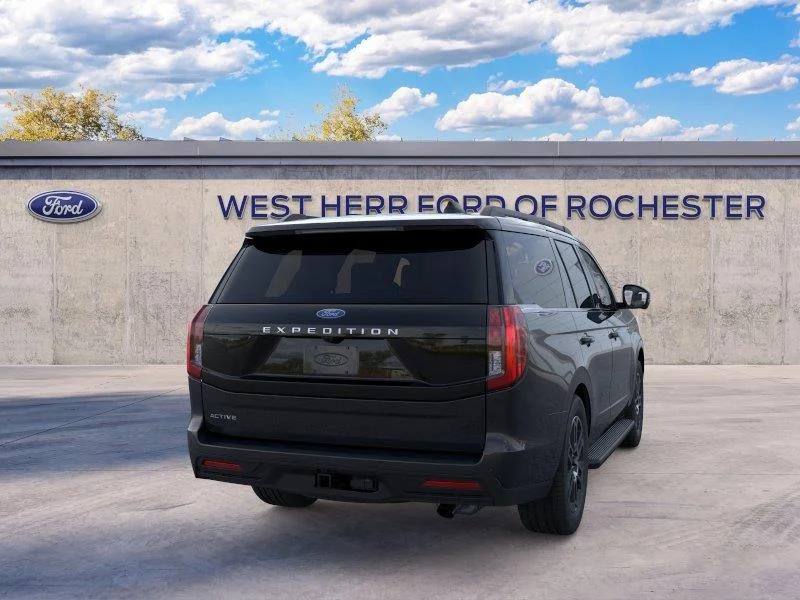 Used 2026 Agate Black Ford Active image 8