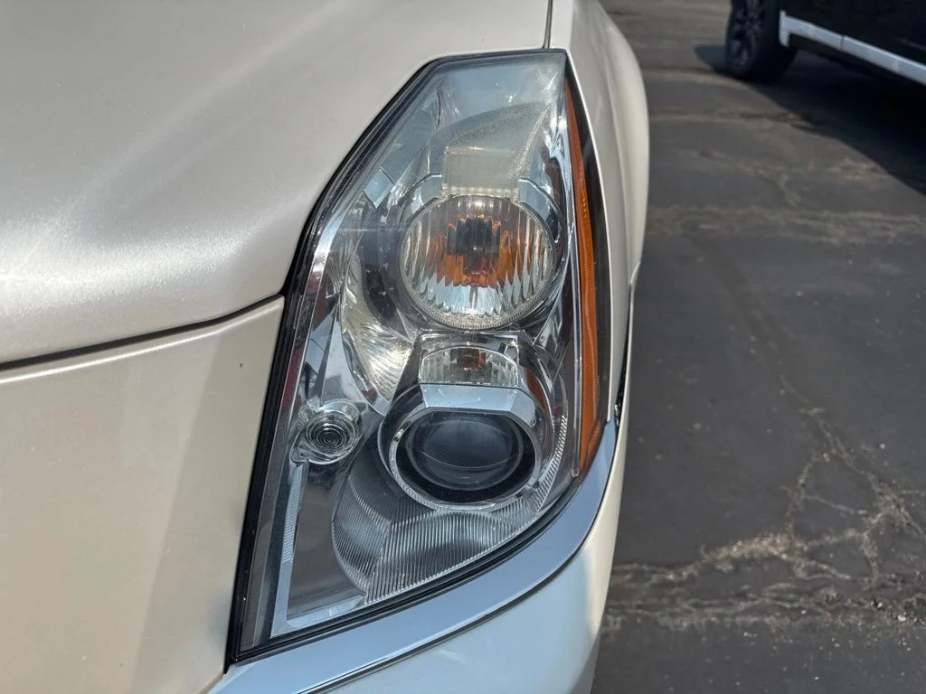 Used 2011 White Cadillac Platinum image 10