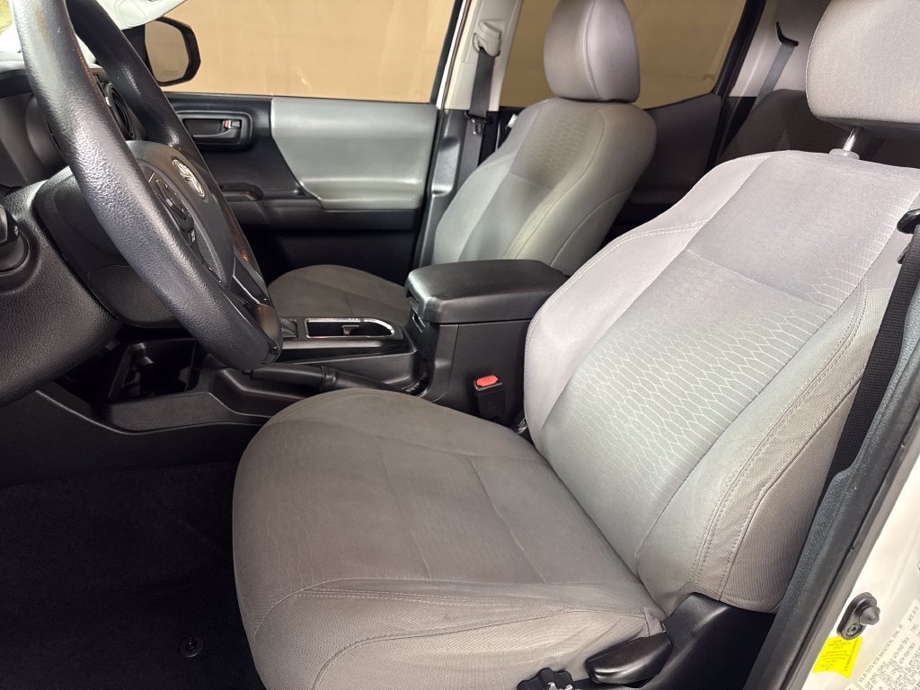 Used 2016 White Toyota SR image 11
