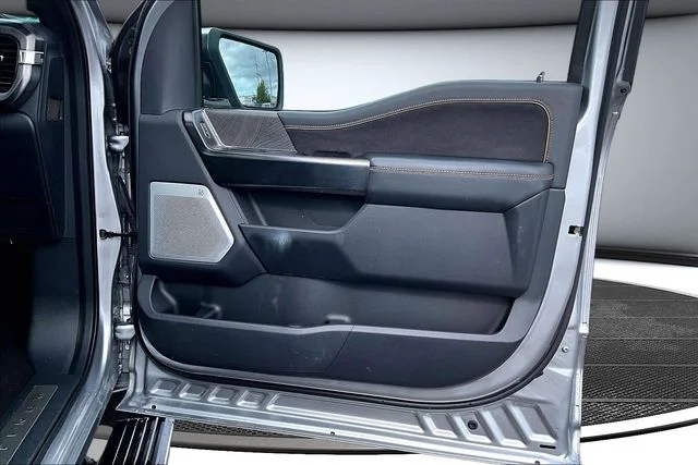 Used 2023 Silver Metallic Ford Platinum image 28