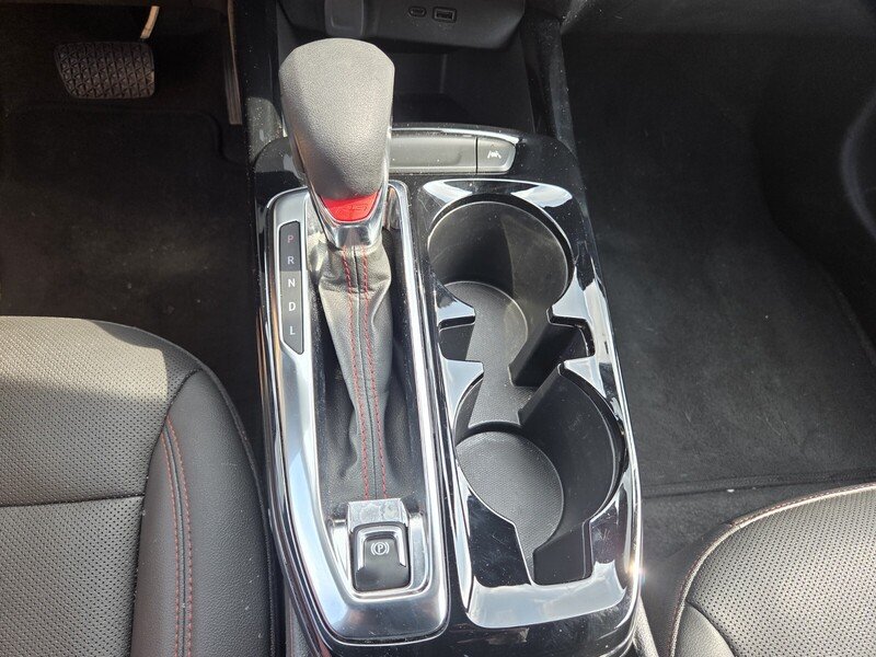 Used 2025 White Chevrolet 2RS image 17