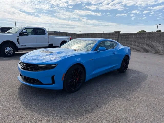 2023 Chevrolet Camaro LT1 - Photo 3