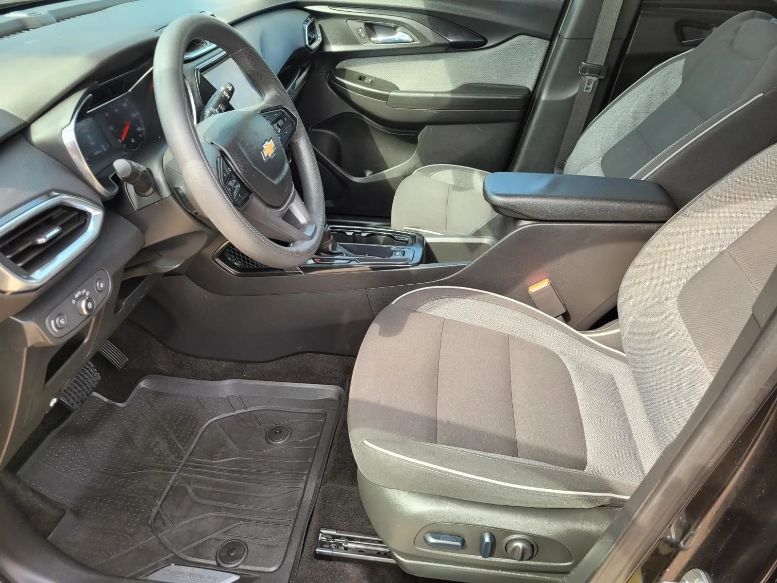 Used 2023 Mosaic Black Metallic Chevrolet LT image 22