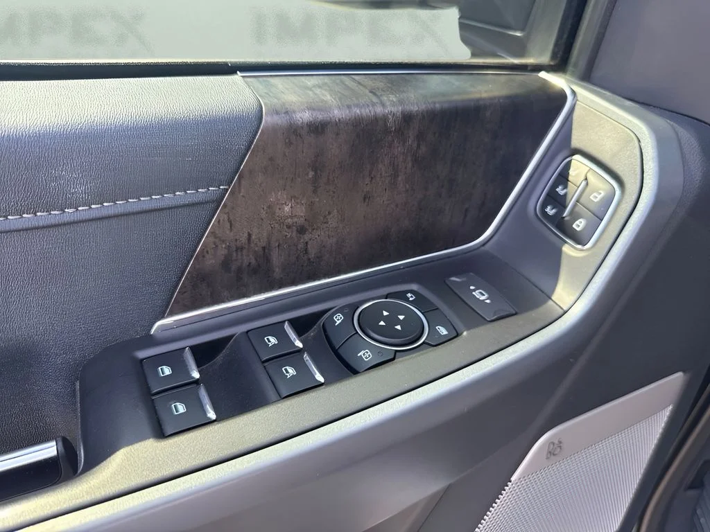 Used 2023 Silver Ford Lariat image 22
