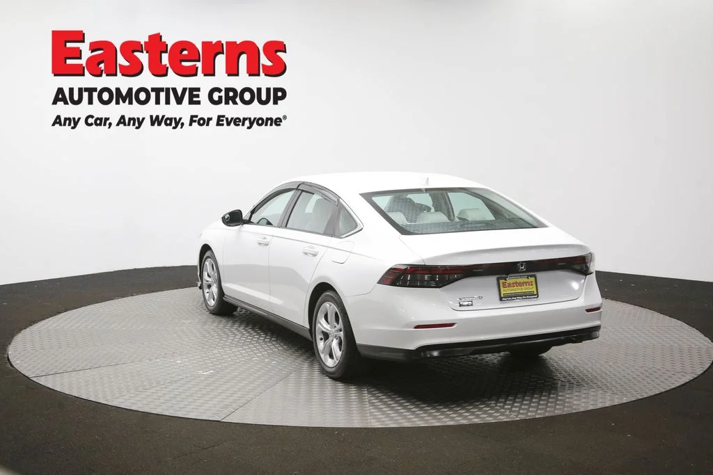 Used 2025 White Honda LX image 63