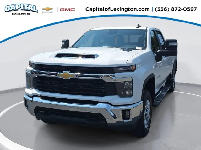 Used 2025 White Chevrolet LT image 1