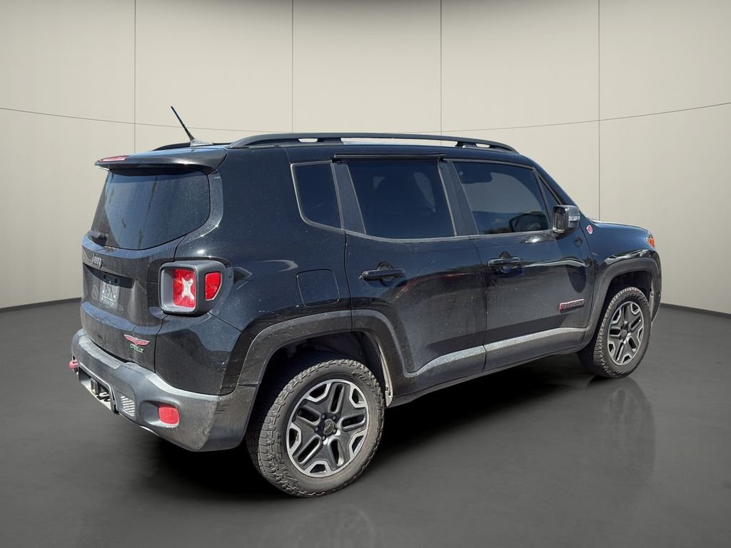 Used 2016 Black Jeep Trailhawk image 7