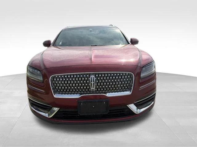 Used 2019 Red Lincoln Reserve image 8