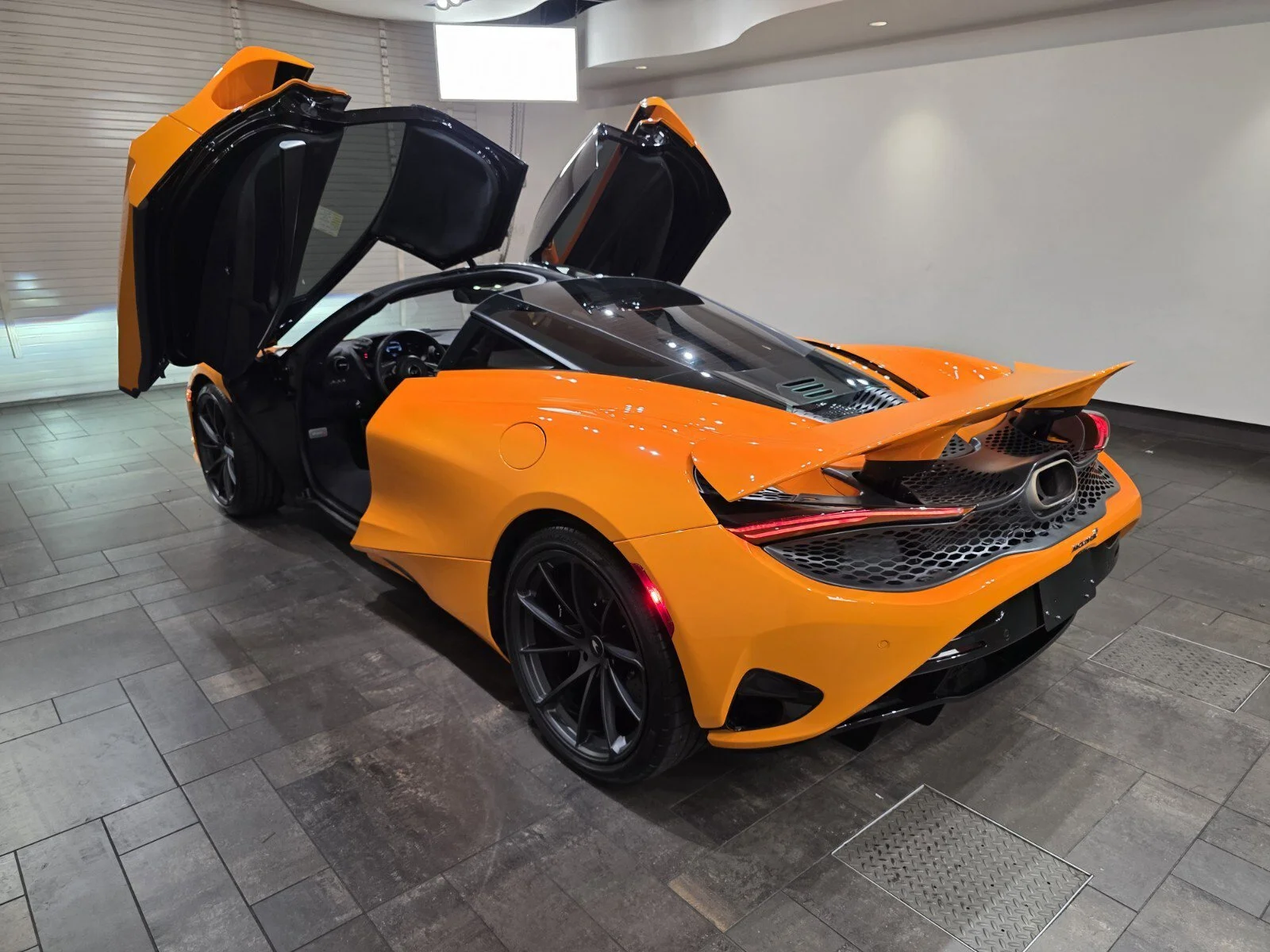 Certified Used 2024 McLaren Orange McLaren Coupe image 25