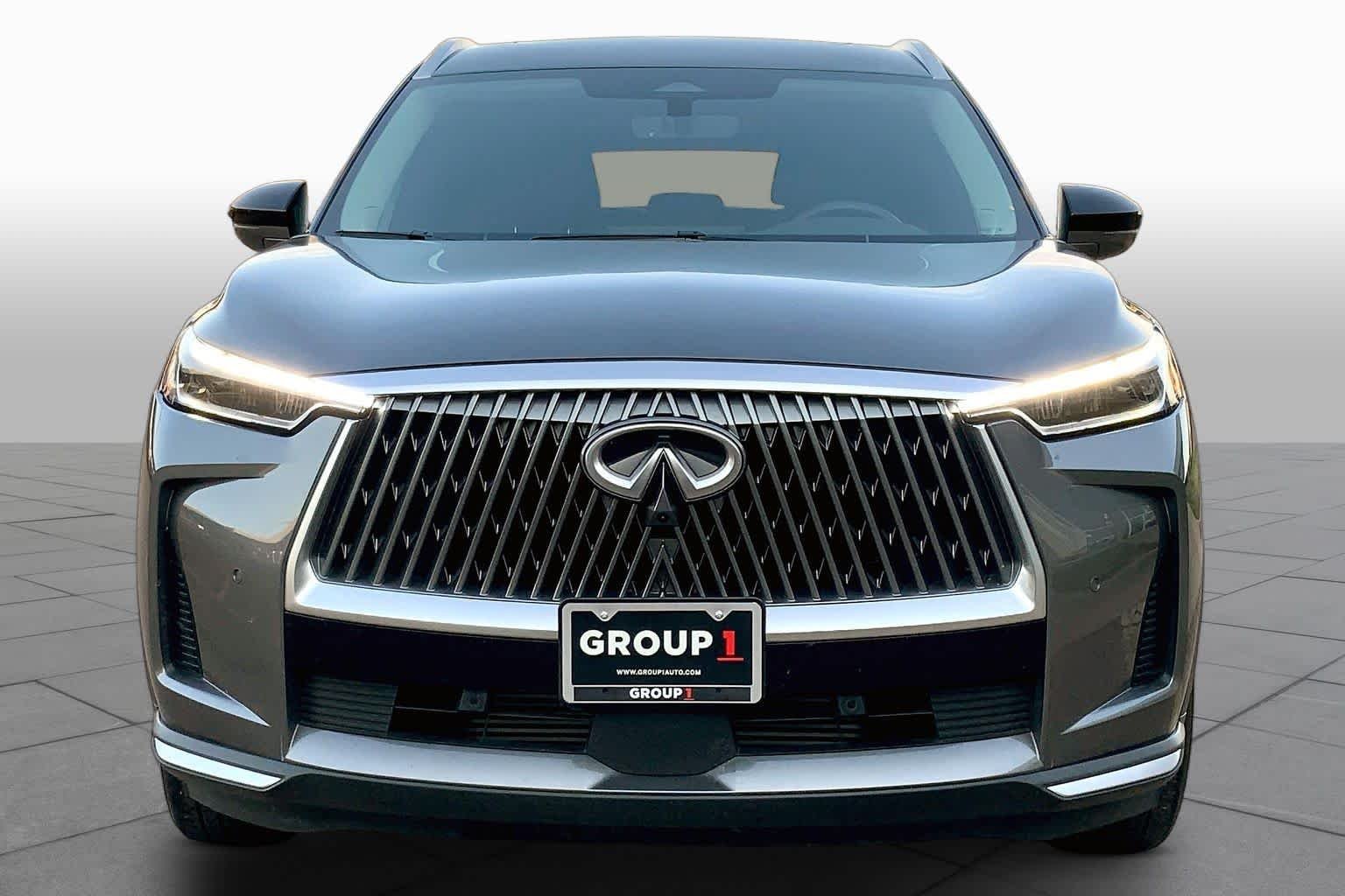 Used 2026 Graphite Shadow INFINITI LUXE image 3
