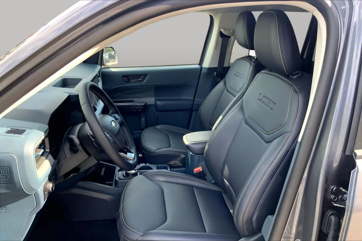 New 2026 Carbonized Gray Metallic Ford Lobo™ image 13