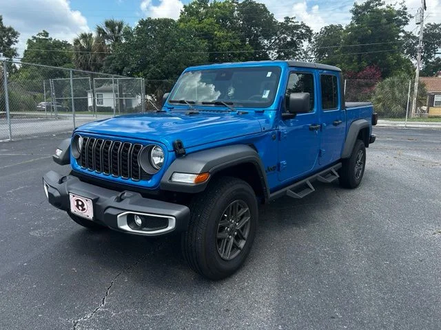 Used 2025 Blue Jeep Sport S image 1