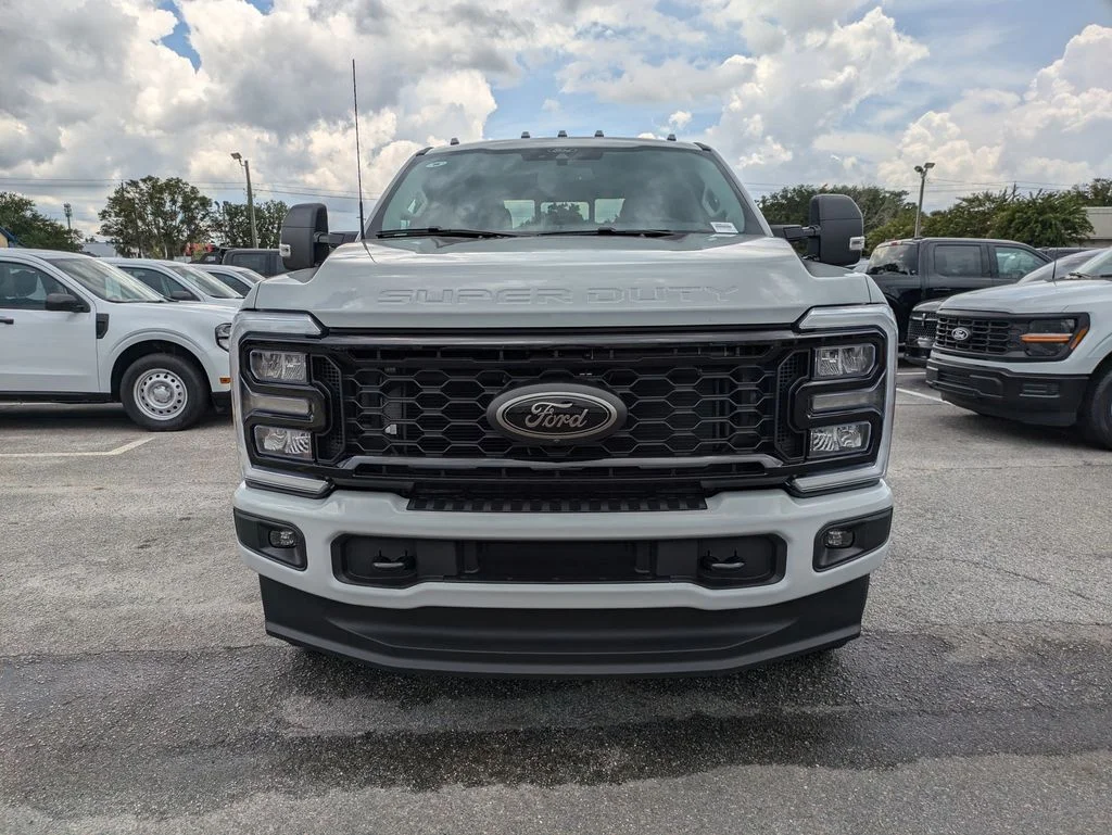 New 2026 Avalanche Ford XLT image 9