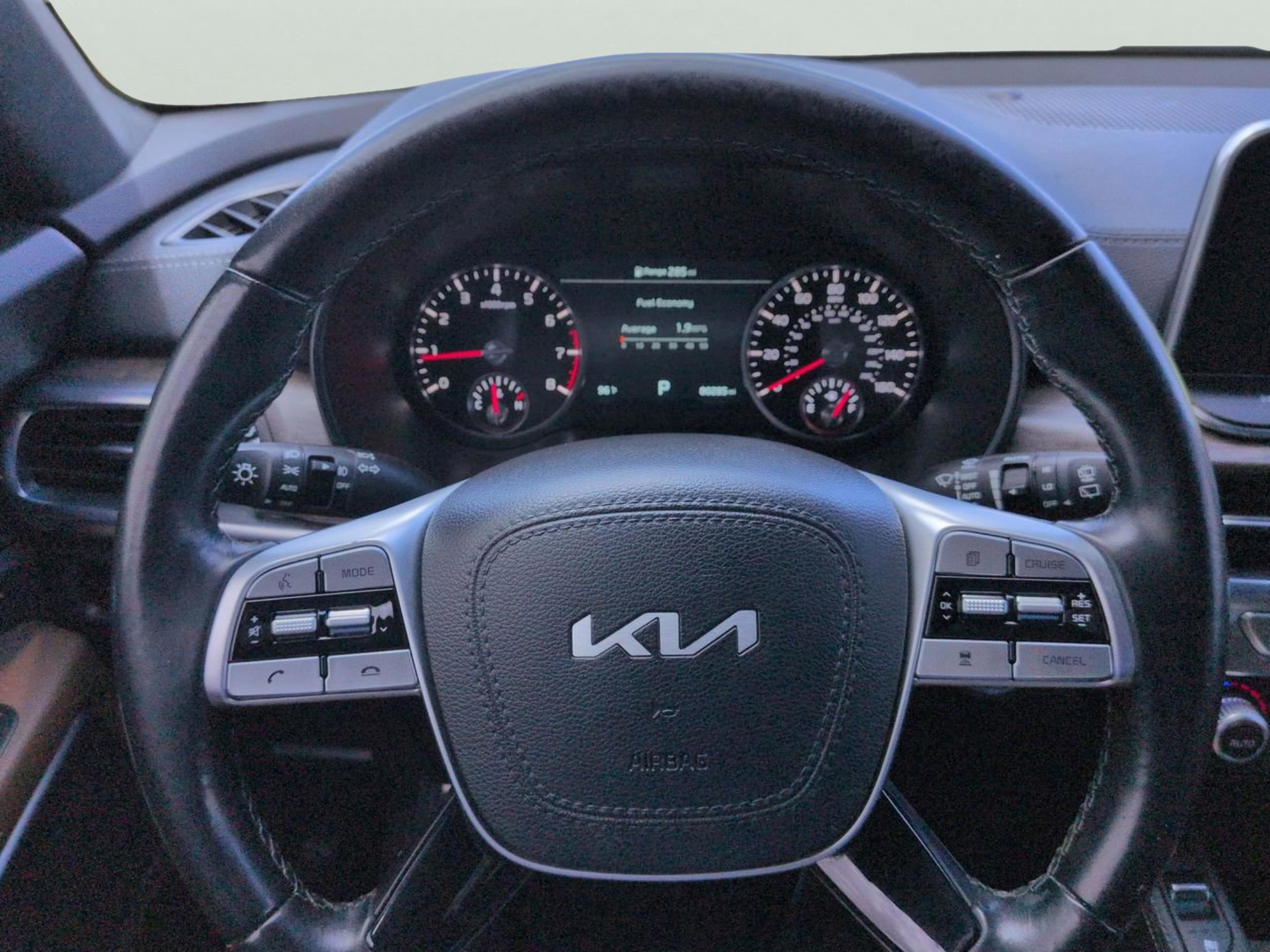 Certified Used 2022 Wolf Gray Kia SX image 29