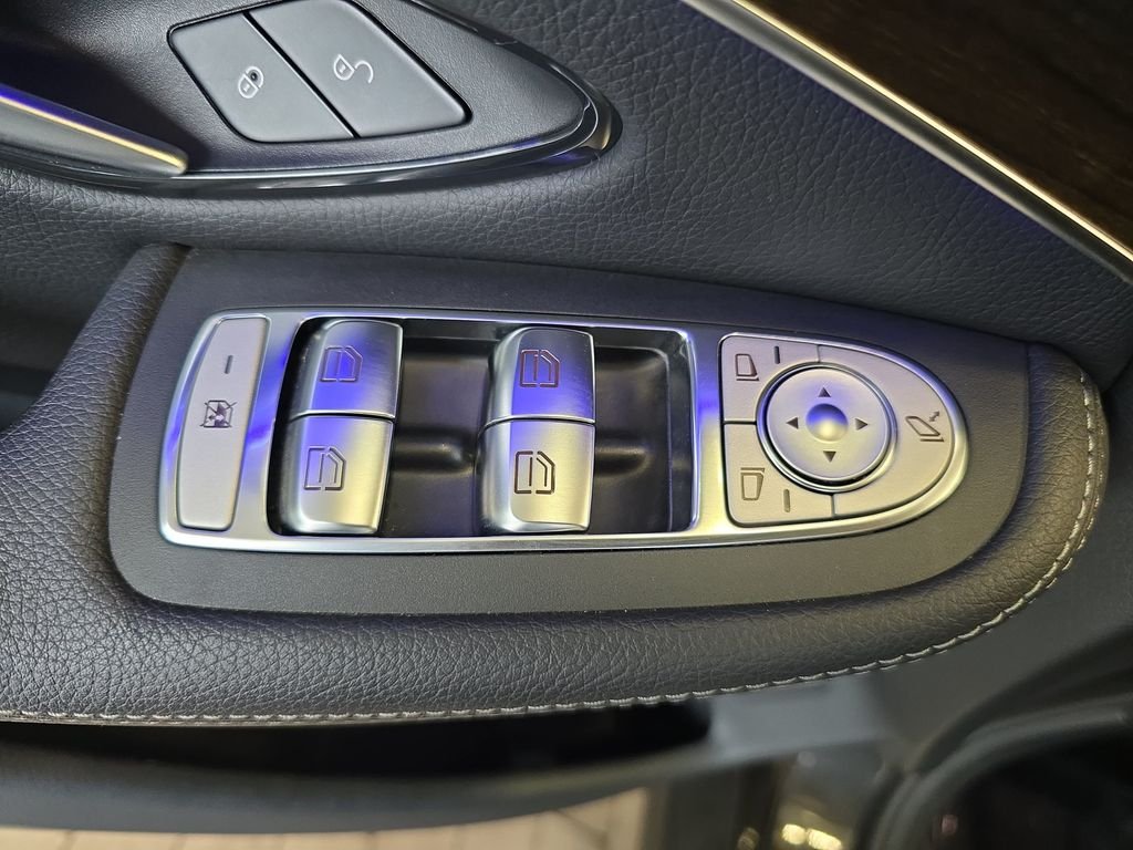 Certified Used 2022 Gray Mercedes-Benz GLC 300 image 32
