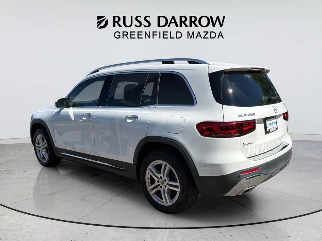 Used 2022  Mercedes-Benz GLB 250 image 3