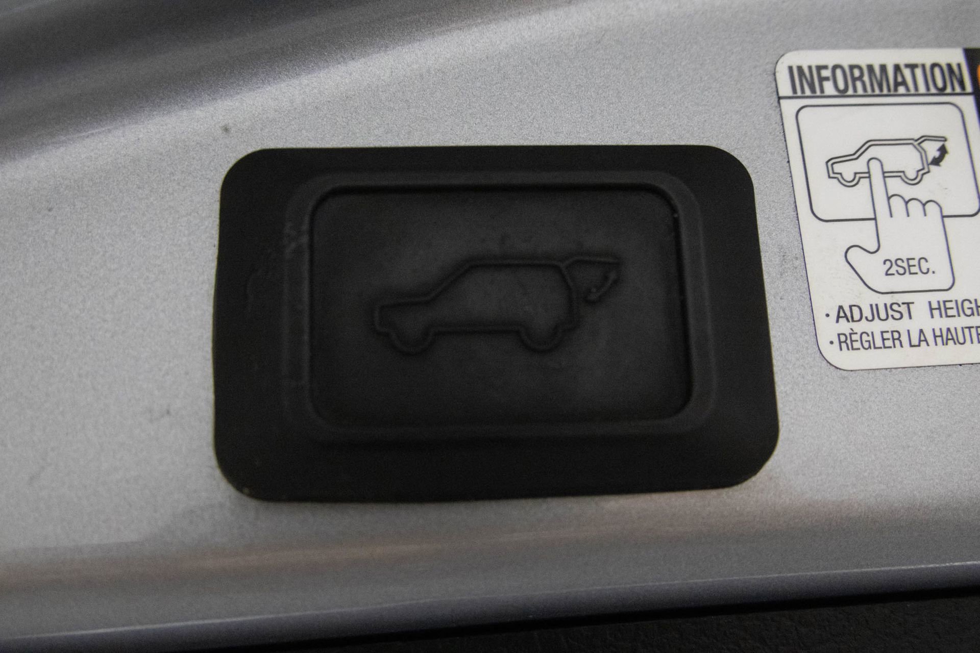 2018 TOYOTA RAV4 - Image 36