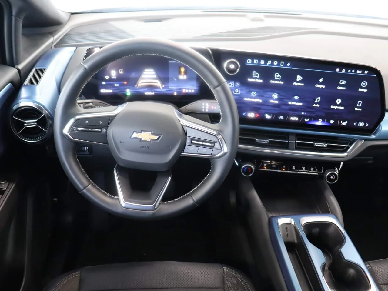 2024 Chevrolet Equinox EV LT - Photo 10