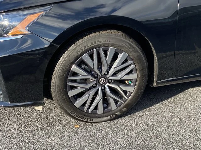2025 Nissan Altima SV - Photo 8