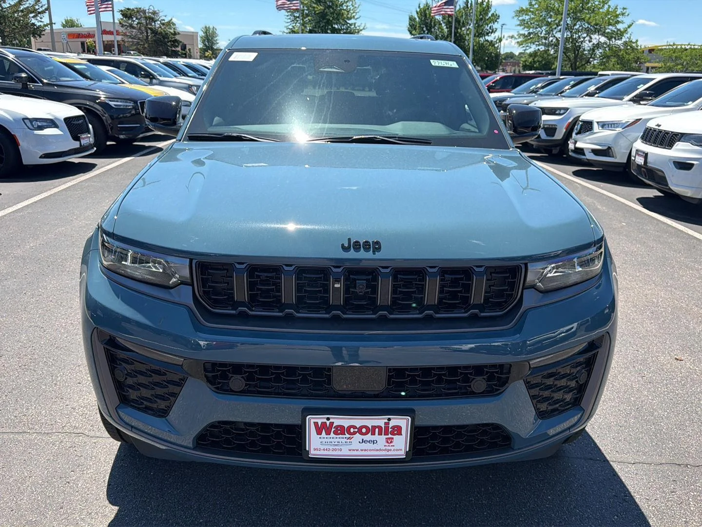 New 2026 Steel Blue Exterior Paint Jeep Limited Reserve image 3