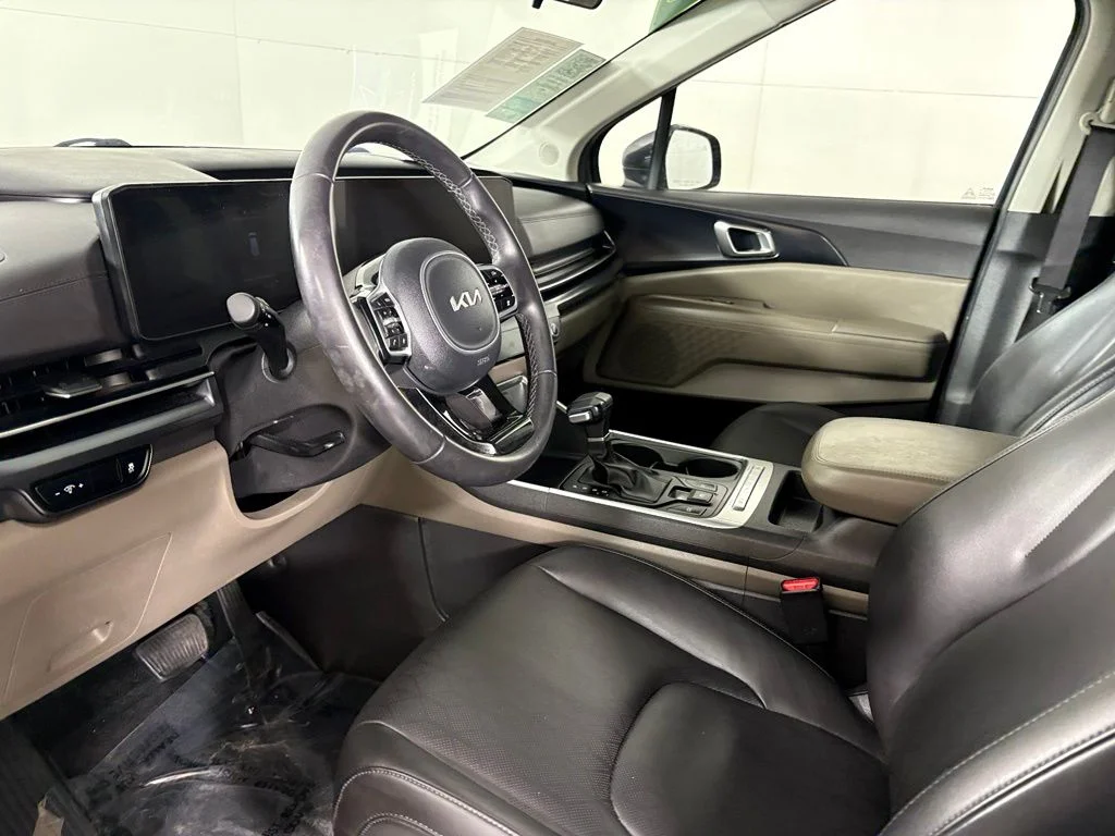 Used 2025 Gray Kia LXS image 21
