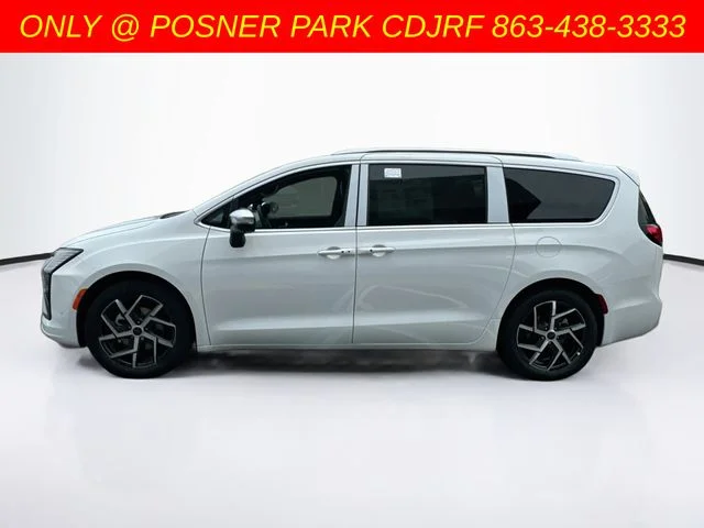 New 2027 Bright White Clear-Coat Exterior Paint Chrysler Pinnacle image 8