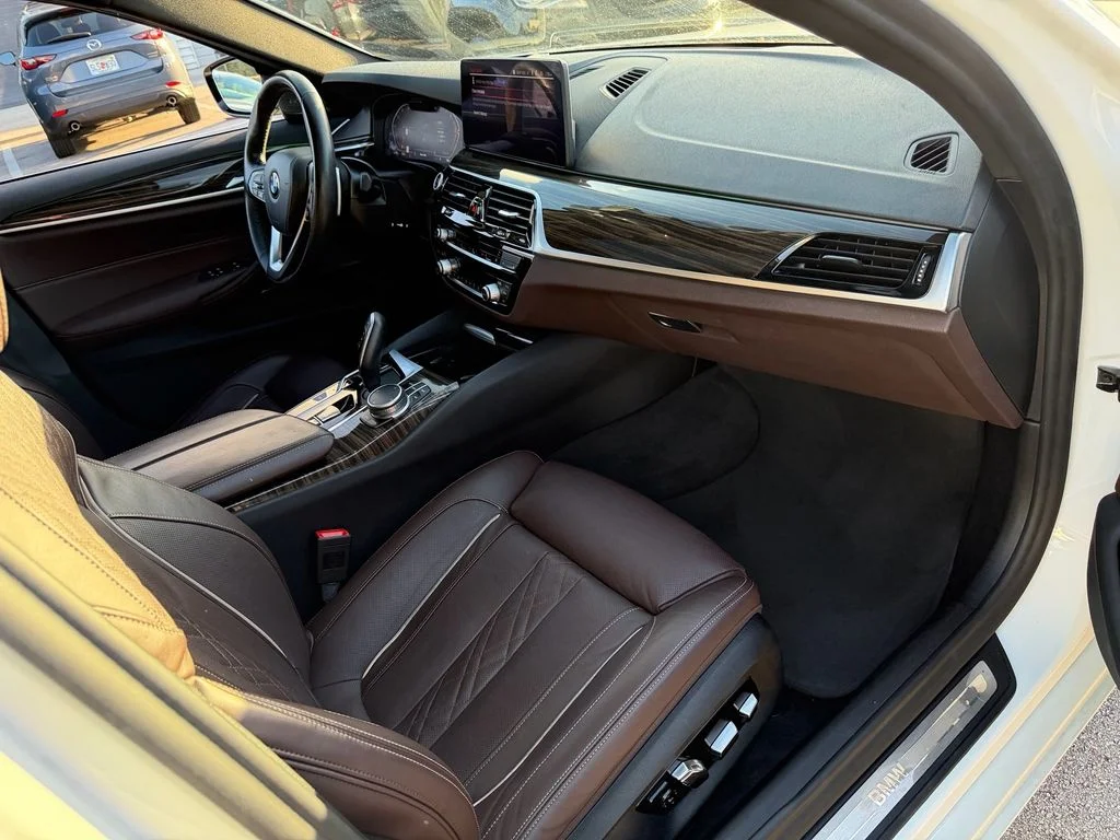 Used 2021 Mineral White Metallic BMW 540i image 17