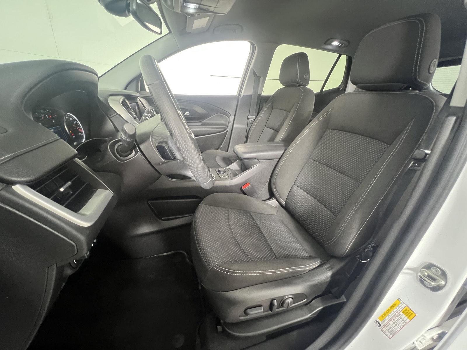 Used 2024 Summit White GMC SLE image 2