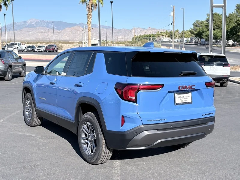 New 2026 Rapids Metallic GMC Elevation image 5