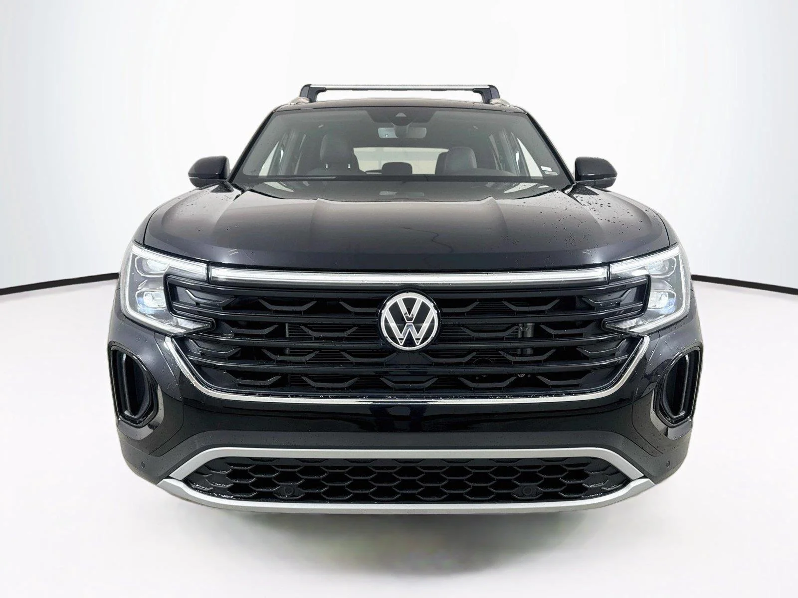 New 2026 Deep Black Pearl Volkswagen 2.0T SE w/Technology image 4