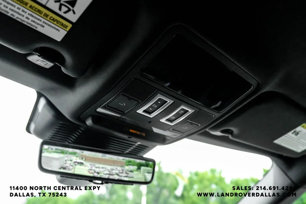 New 2026 Ostuni Pearl Wht Prem Met Land Rover Hoxton Edition image 21