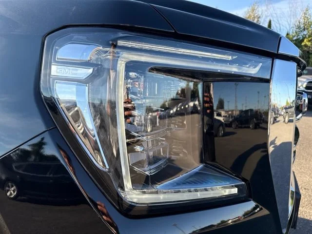 Used 2024 Onyx Black GMC SLT image 9