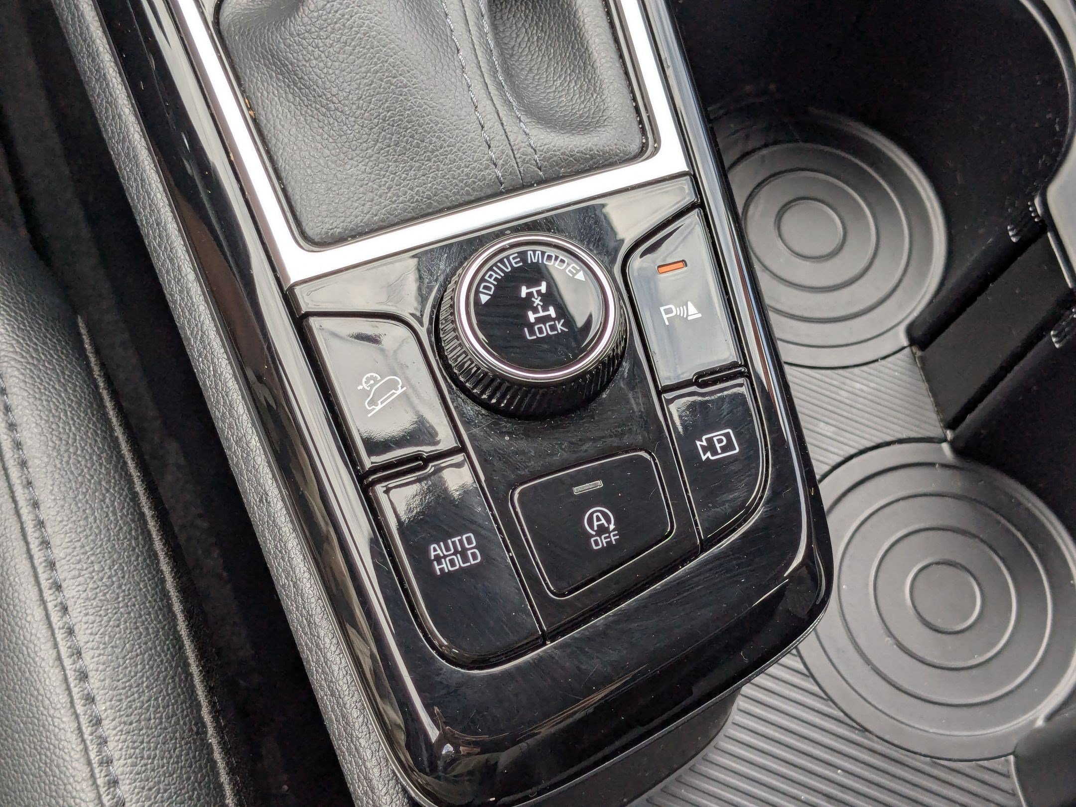 Used 2024 Wolf Gray Kia X-Line image 23