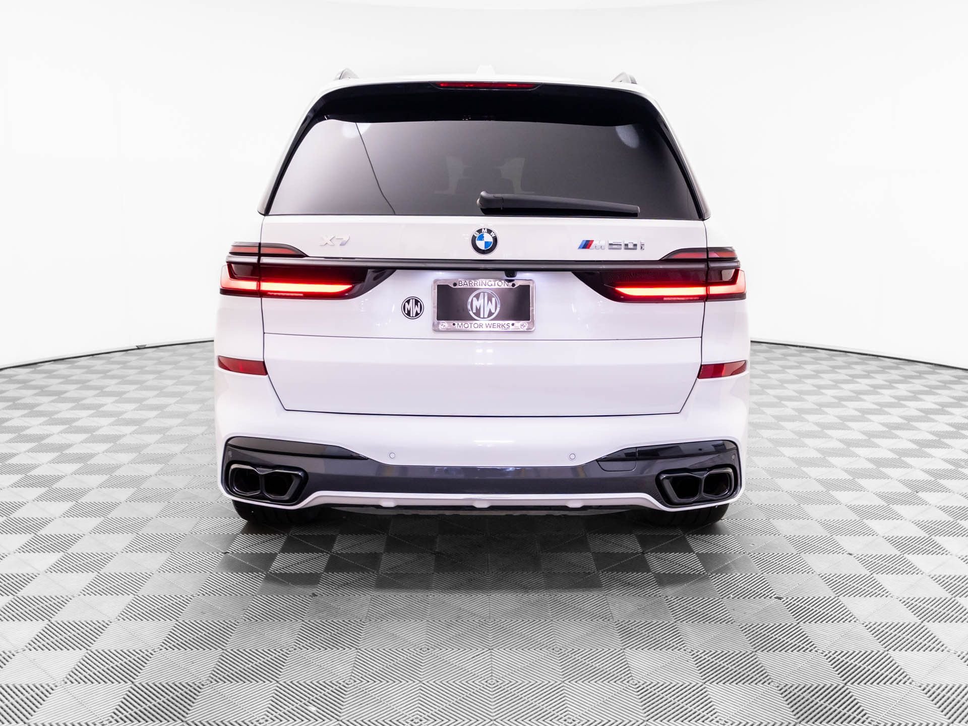 Certified Used 2026 Alpine White BMW M60i image 4