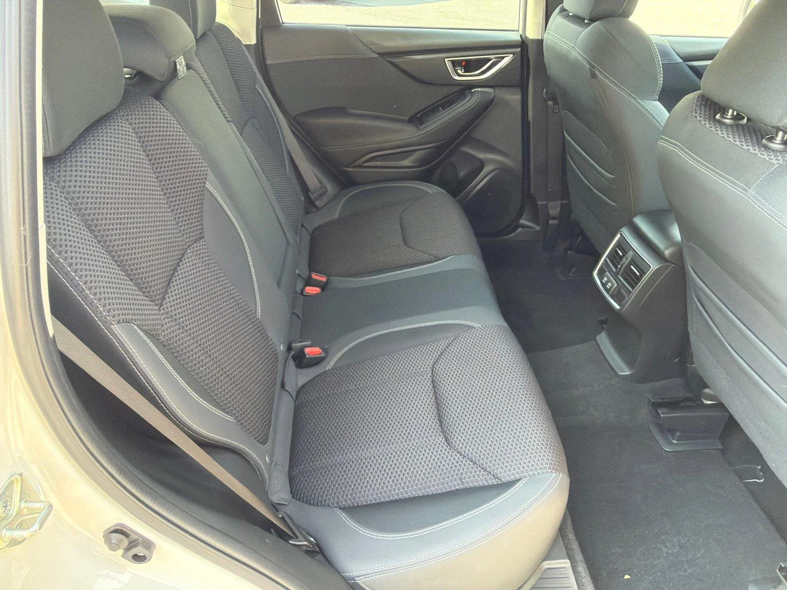 Used 2021 Crystal White Pearl Subaru Premium image 34