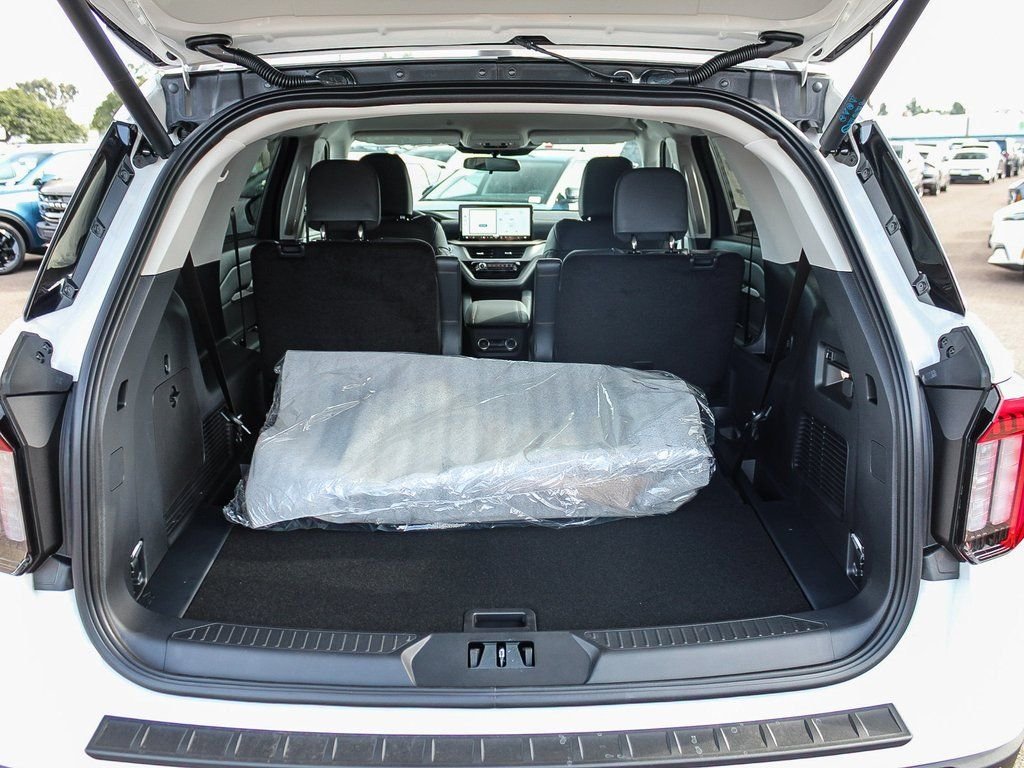 New 2026 Star White Metallic Tri-Coat Ford Active image 27