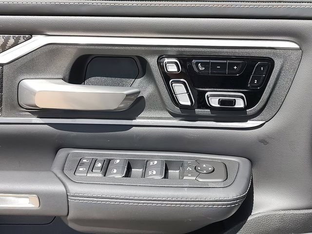New 2026 Ivory White Tri-Coat Pearl-Coat Exterior Paint RAM Tungsten image 25