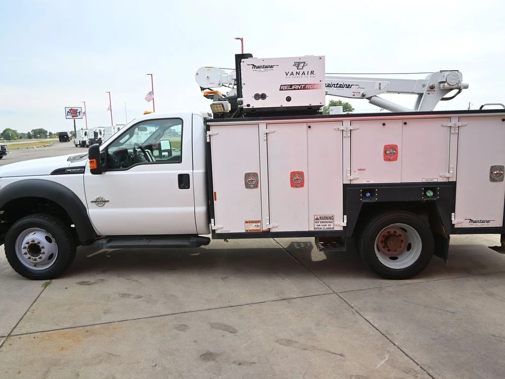 2016 Ford F-550 - Photo 8