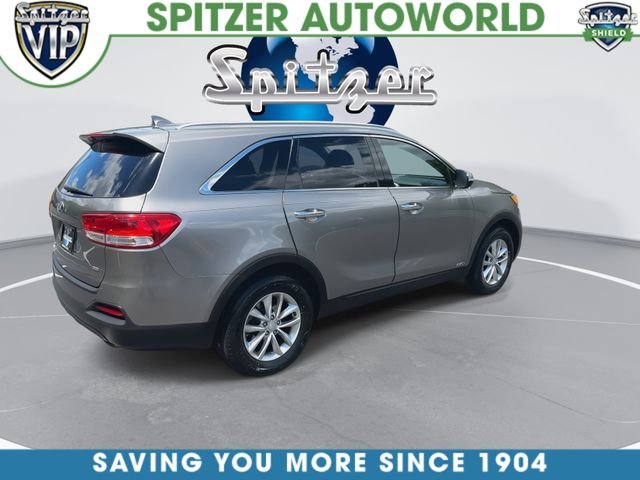 Used 2018 Silver Kia LX image 10