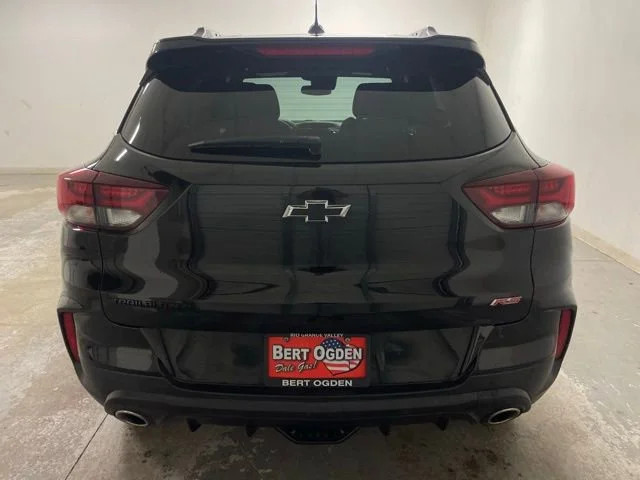 Used 2023 Mosaic Black Metallic Chevrolet RS image 8