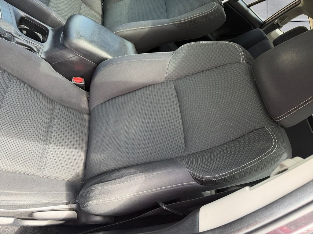 Used 2018 Gray Toyota XLE image 8