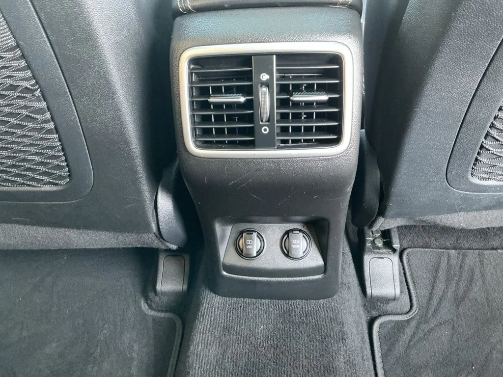 Used 2017 Silver Kia EX image 27
