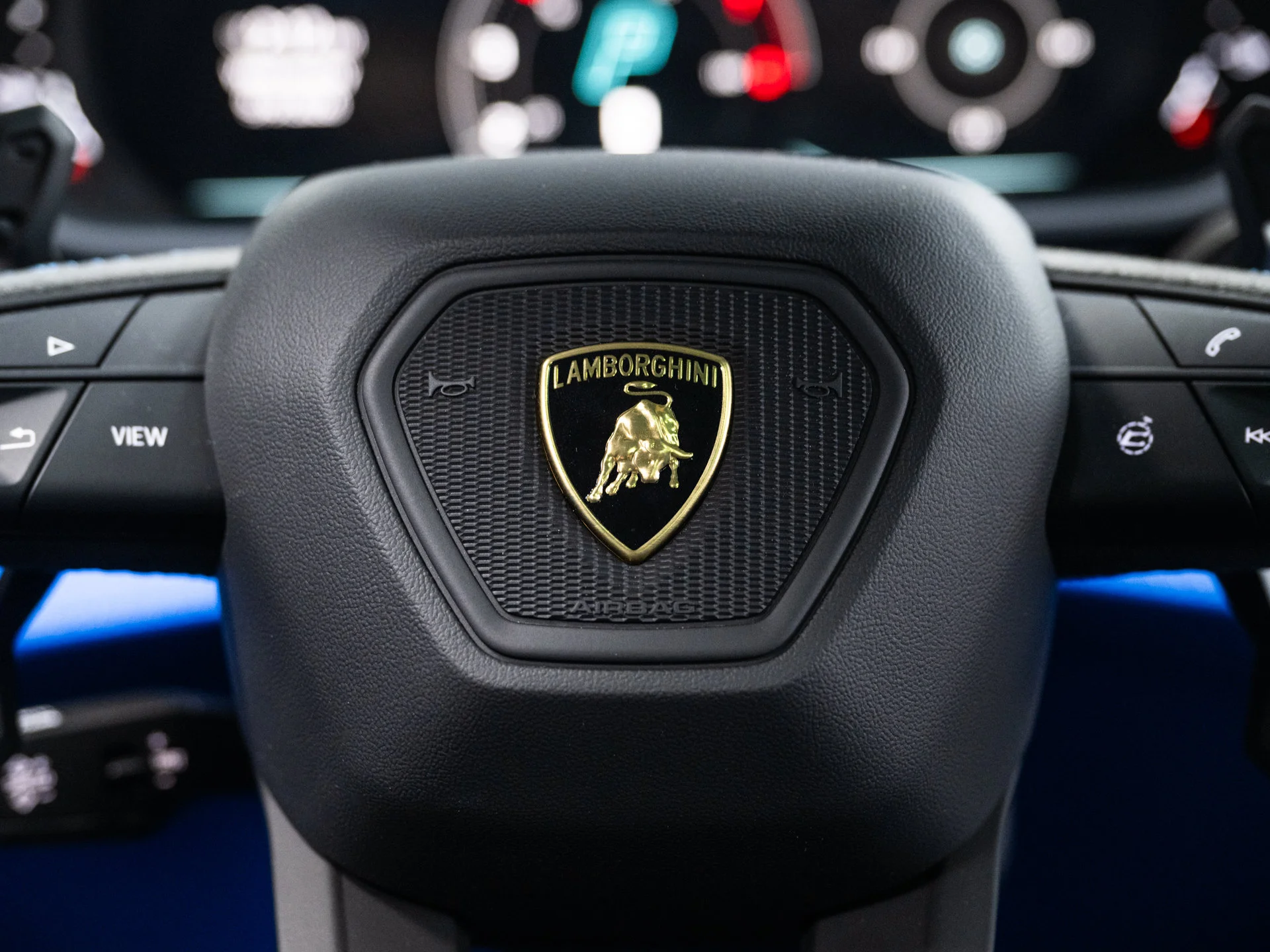 Used 2025 Blu Eleos Metallic Lamborghini SE image 79