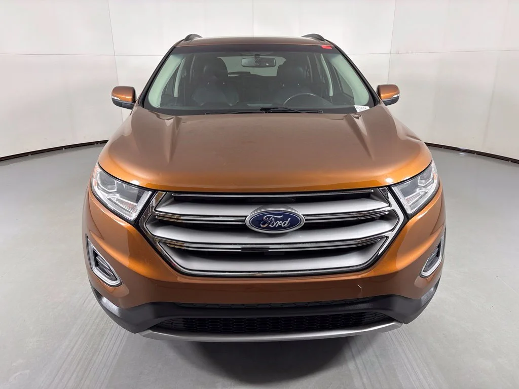 Used 2017 Red Ford SEL image 3