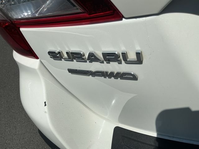 Used 2018 White Subaru 2.5i image 33