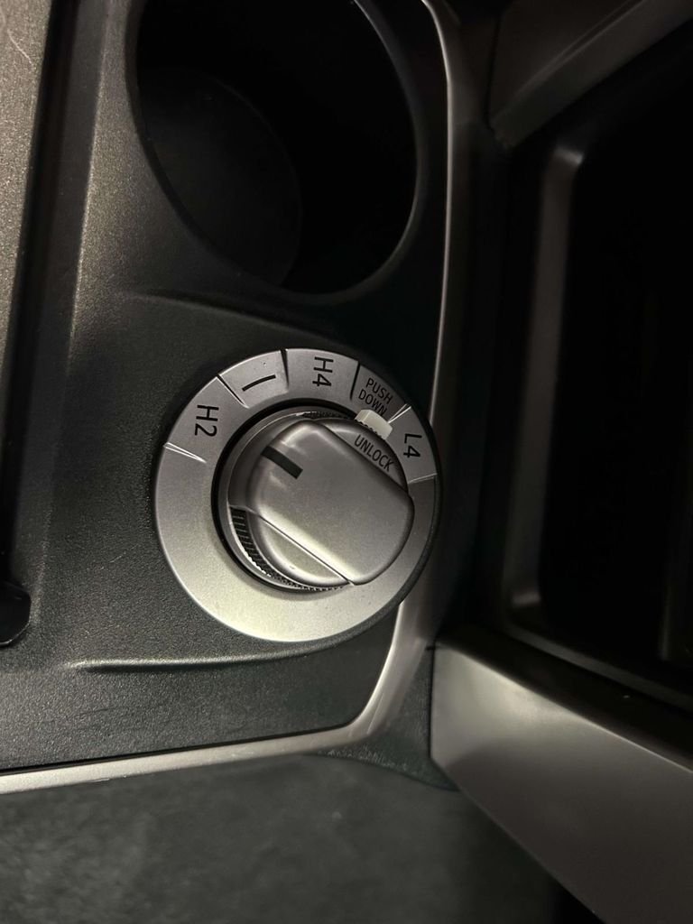 Used 2019 White Toyota SR5 image 23