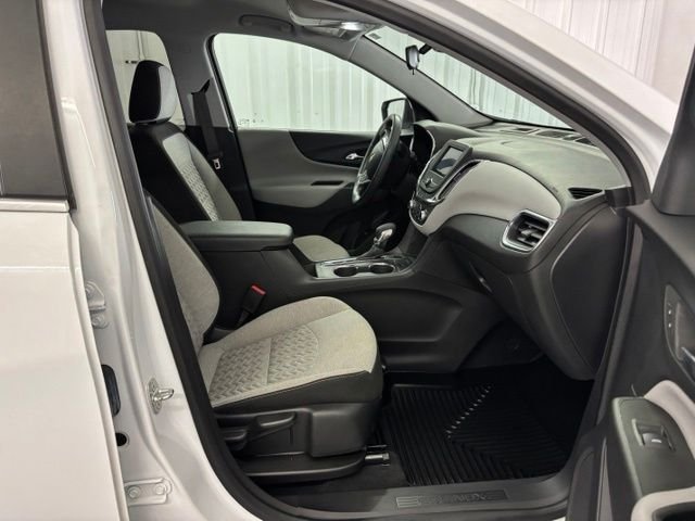 Used 2023 White Chevrolet LT image 28